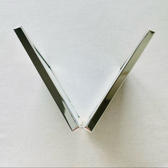 NWOT💥 LUXE HABITAT Double 5x7 Silver Photo Frame - Picture 5 of 7